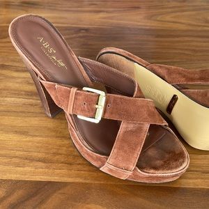 ABS Allen Schwartz Collection suede sandals